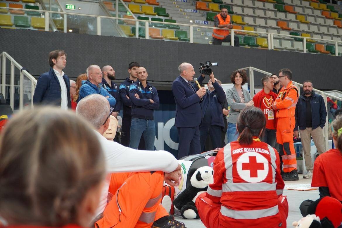 Un momento dell'evento “Viva! Trento” l’evento organizzato in occasione della dodicesima edizione della settimana della rianimazione cardiopolmonare che Italian Resuscitation Council