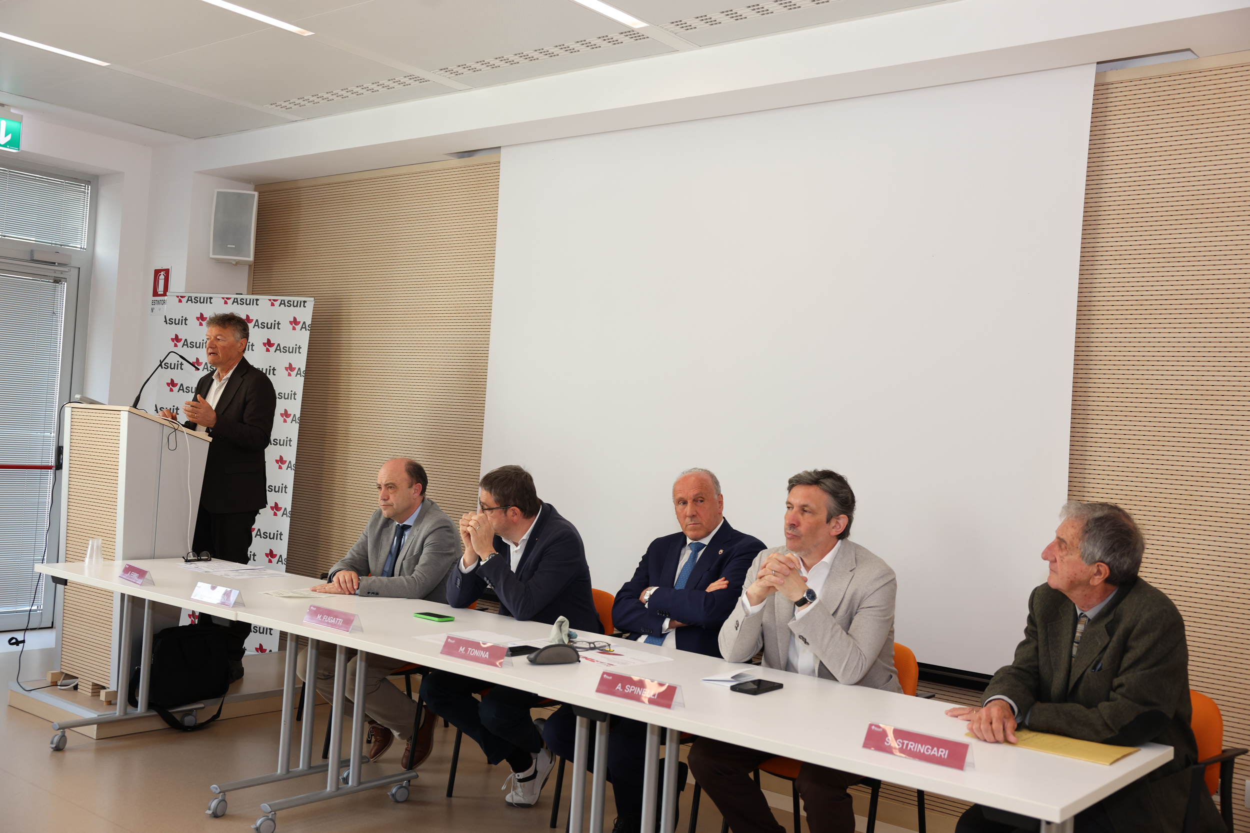 Protonterapia: intitolata a Renzo Leonardi la sala convegni