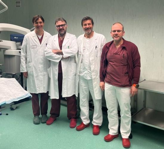 Ricostruzione dell’uretere con tessuto della bocca e chirurgia robotica 