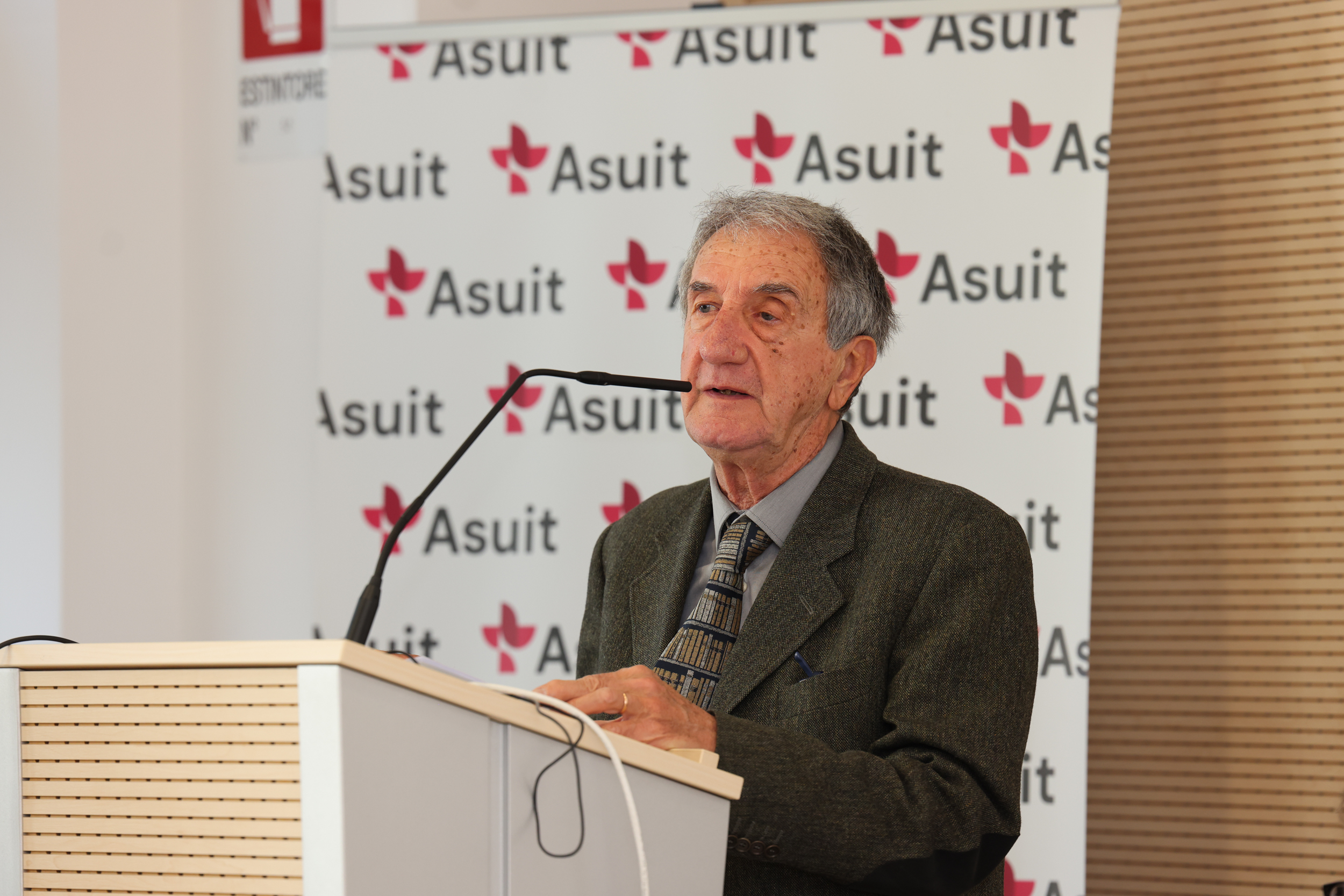 professor Sandro Stringari