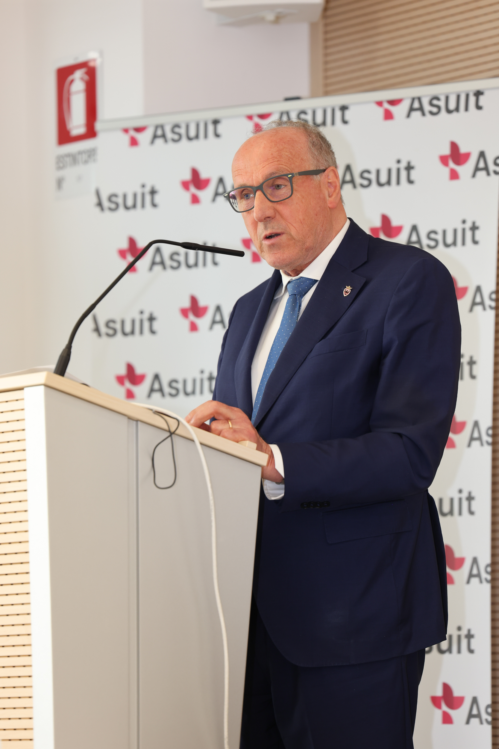 assessore alla salute Mario Tonina