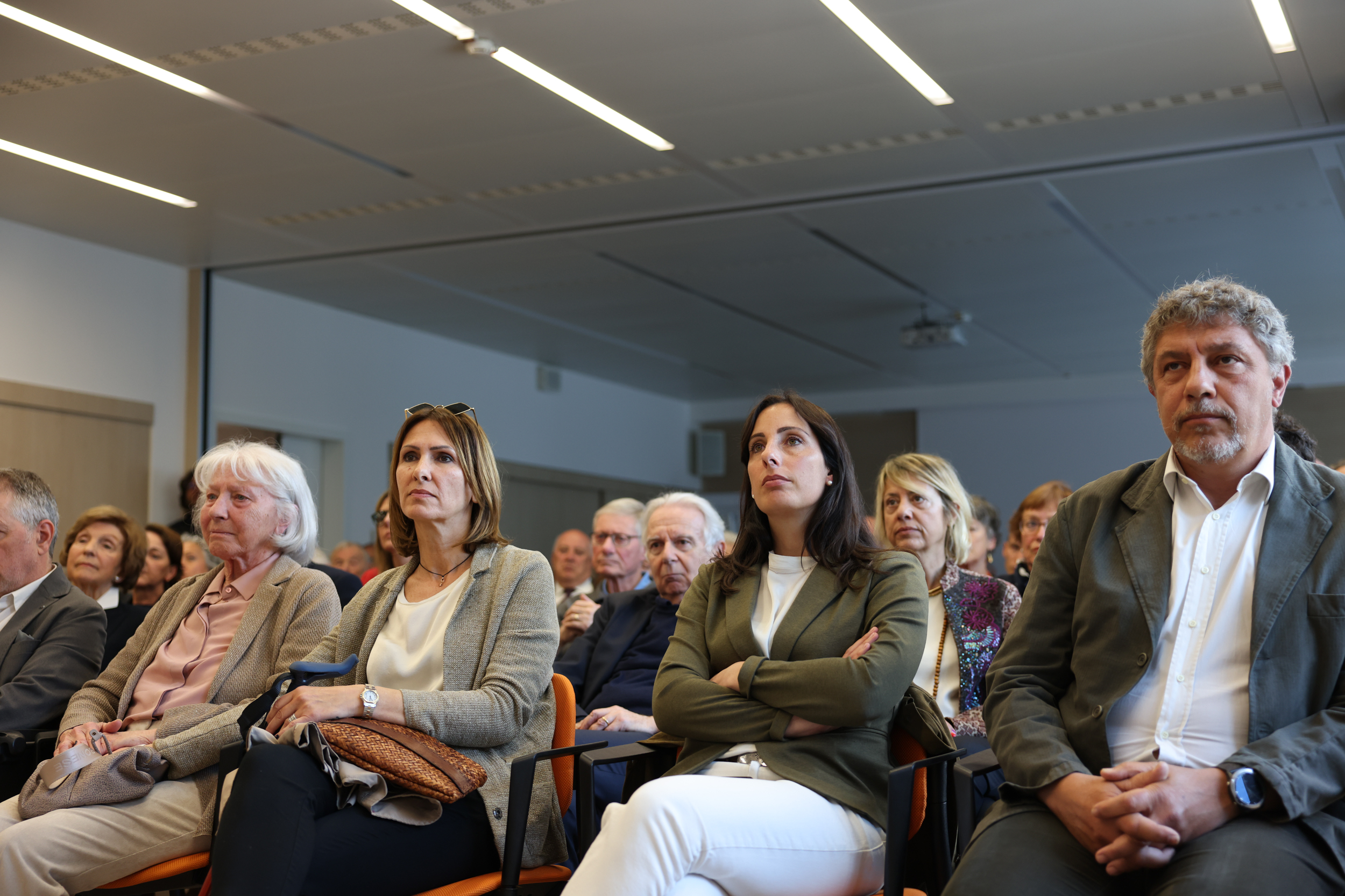 Moglie, figlia, assessora Elisabetta Bozzarelli e figlio del professor Renzo Leonardi