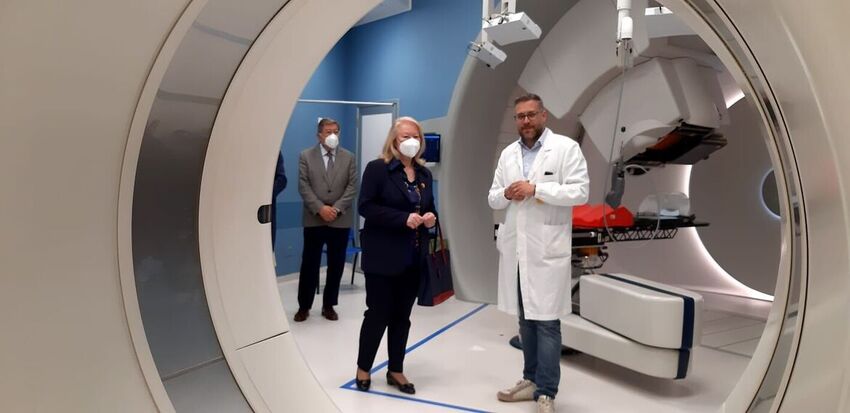 Il direttore dell’oculistica oncologica del Galliera in visita al Centro di protonterapia