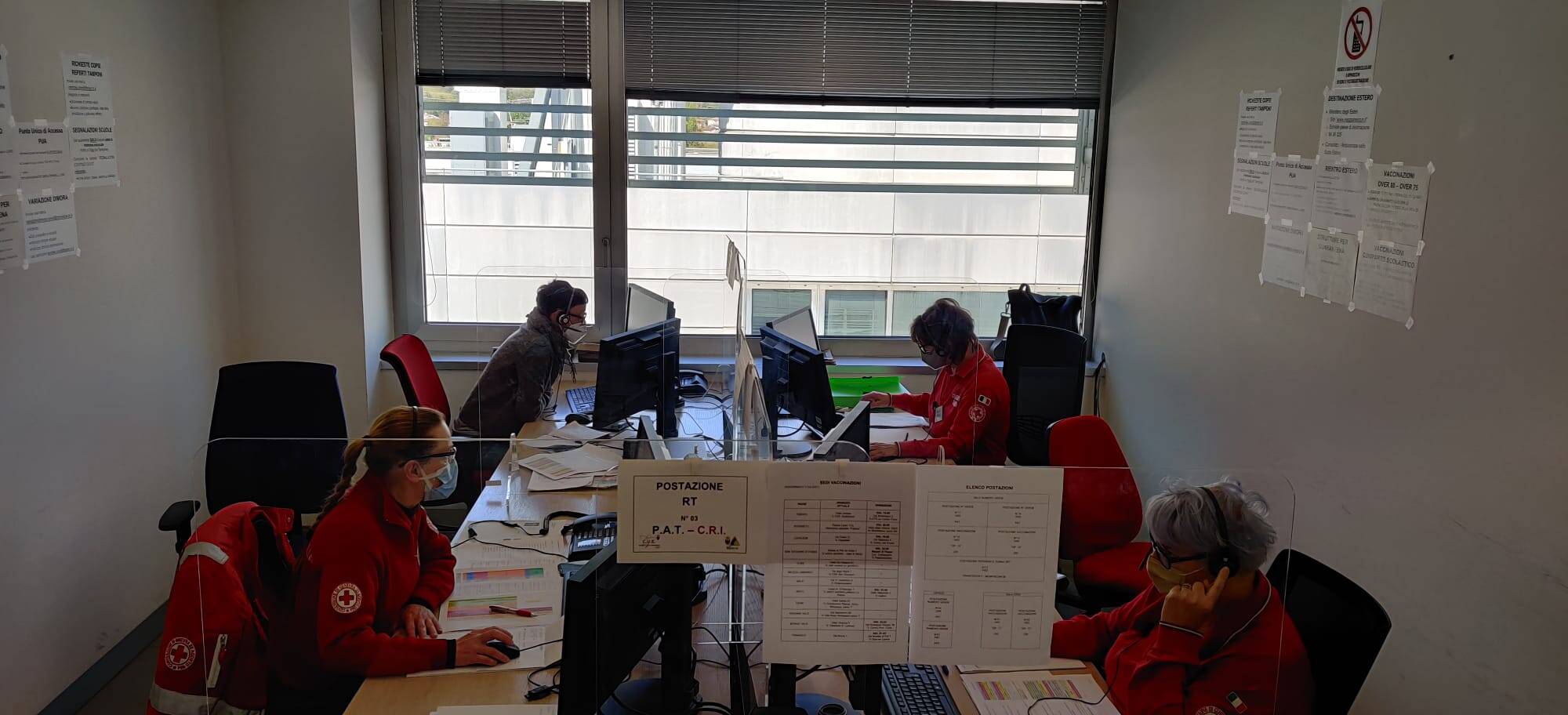 Immagine: croce rossa numero verde covid.jpg Creative Commons Attributon–ShareAlike 4.0 International (CC BY-SA 4.0)