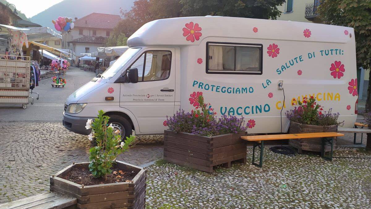 Immagine: camper tiarno di sotto.jpeg Creative Commons Attributon–ShareAlike 4.0 International (CC BY-SA 4.0)
