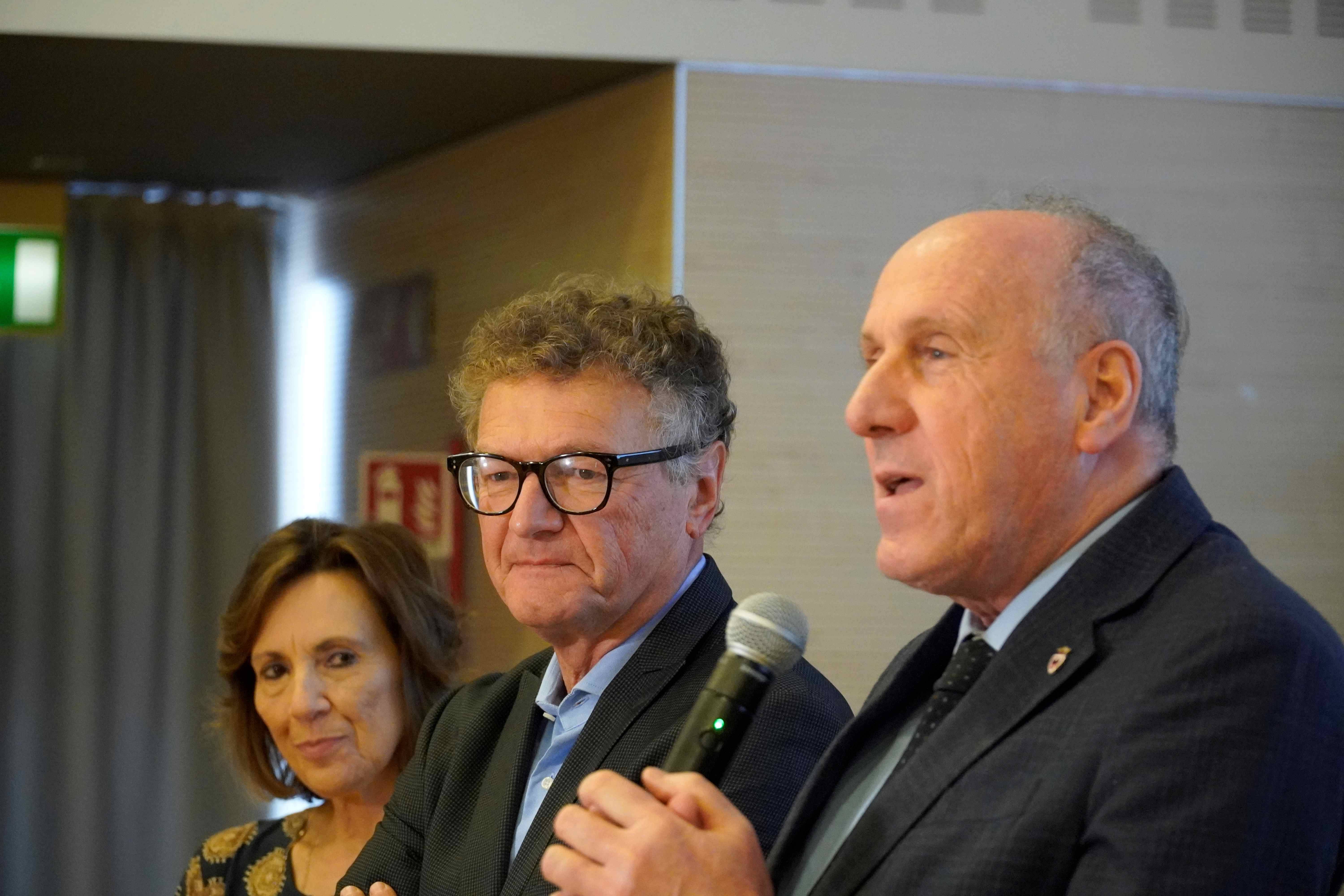 Immagine: Zuccali Ferro Tonina campagna vaccinazione 2024.JPG Creative Commons Attributon–ShareAlike 4.0 International (CC BY-SA 4.0)