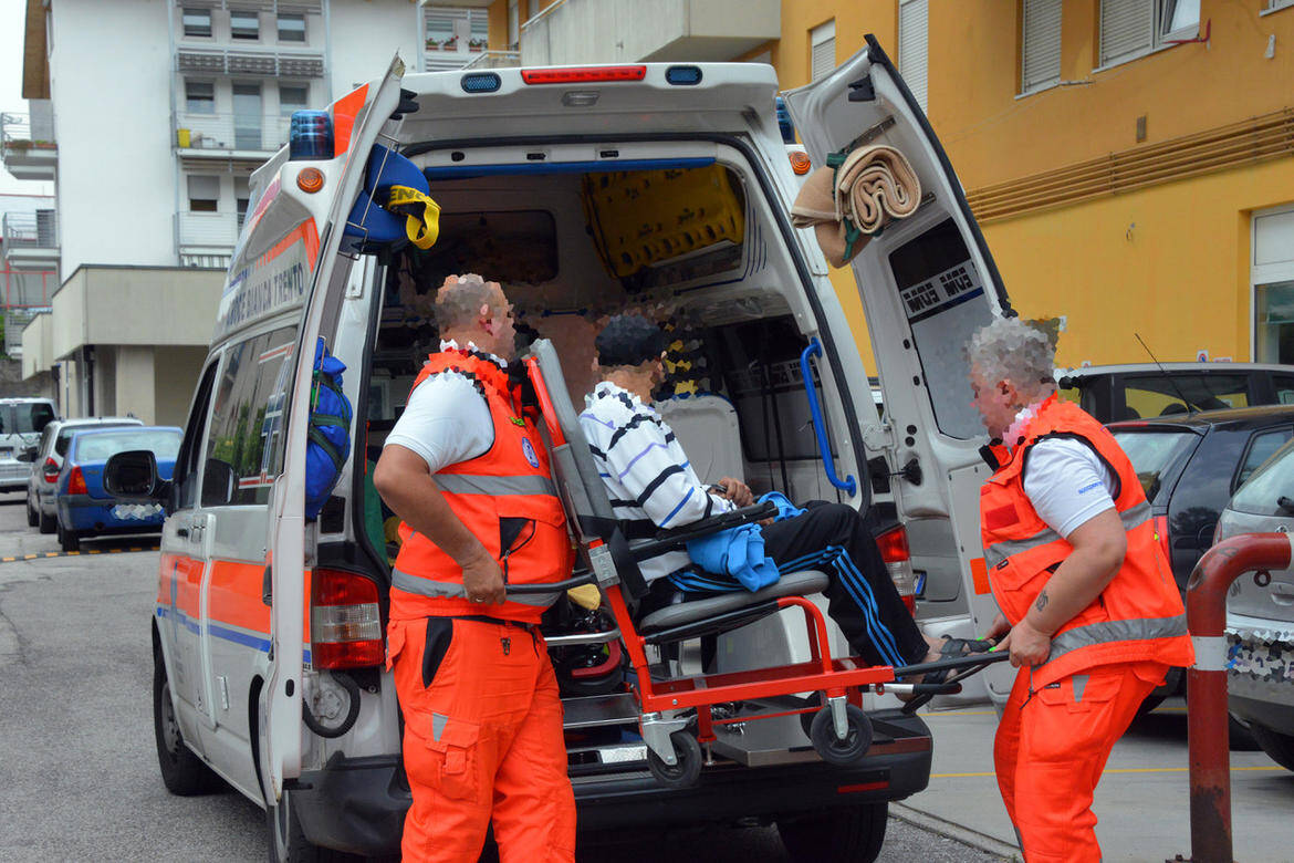 Immagine: Trasporto-sanitario_imagefullwide.jpg Creative Commons Attributon–ShareAlike 4.0 International (CC BY-SA 4.0)