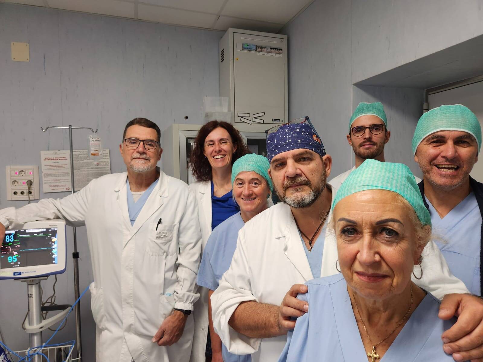 Immagine: quipe chirurgia cavalese.jpeg Creative Commons Attributon–ShareAlike 4.0 International (CC BY-SA 4.0)