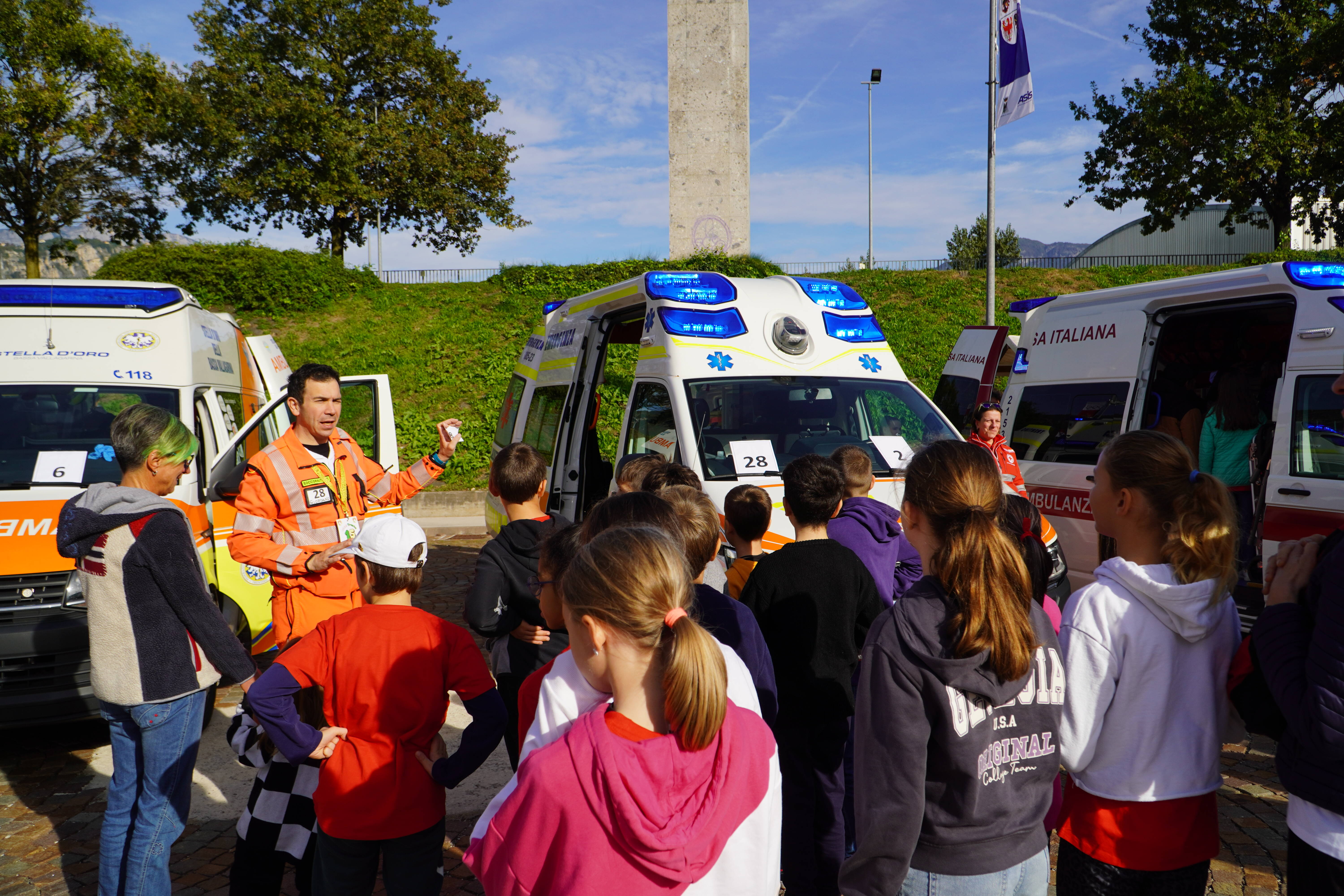 Immagine: Visita ambulanza.JPG Creative Commons Attributon–ShareAlike 4.0 International (CC BY-SA 4.0)