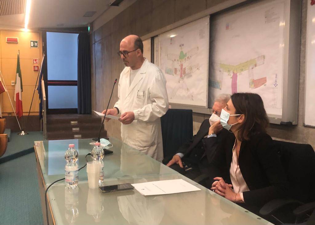 Immagine: intitolazione auditorium santa chiara7.jpeg Creative Commons Attributon–ShareAlike 4.0 International (CC BY-SA 4.0)