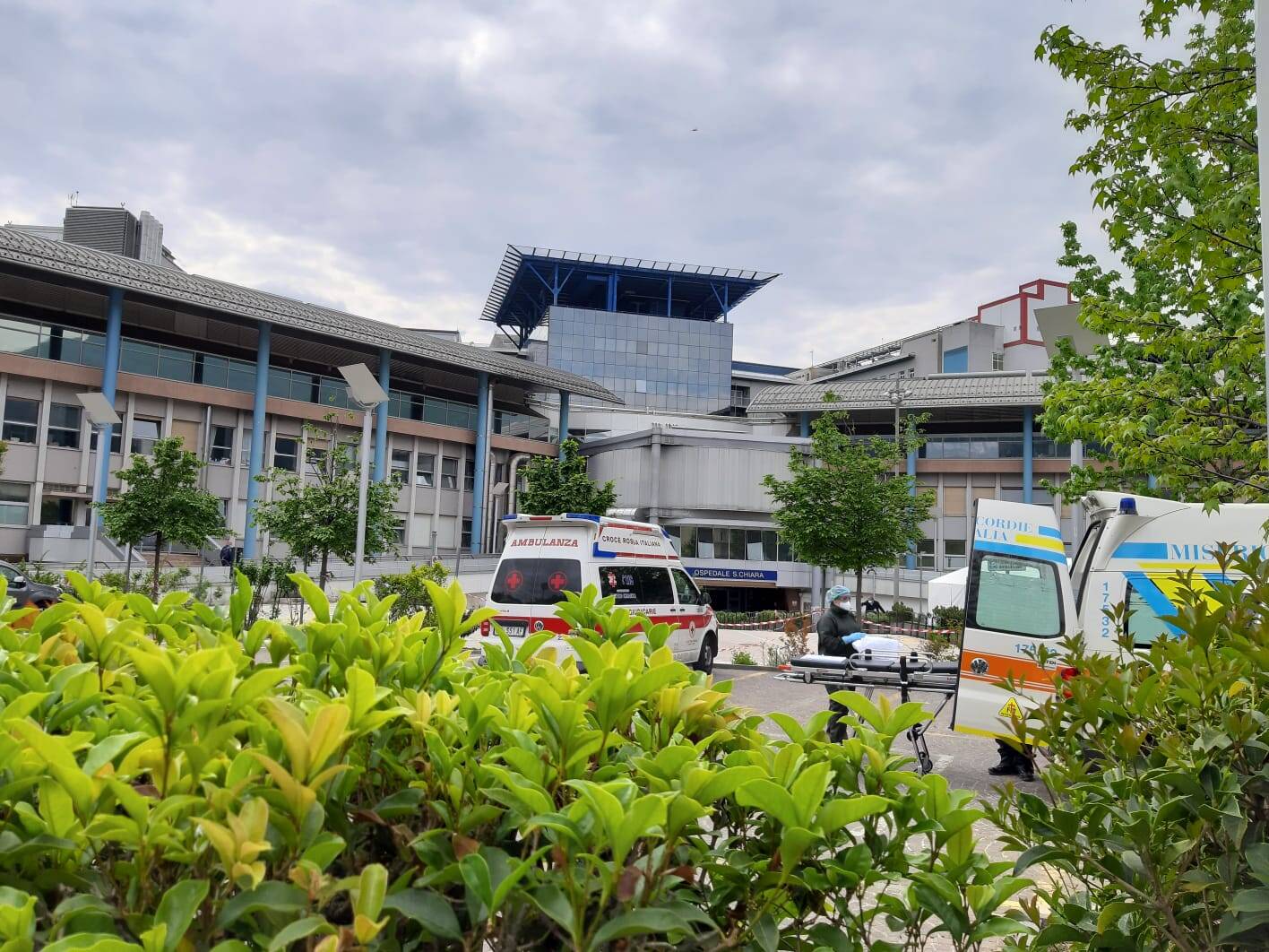 Immagine: santa chiara ambulanze.jpeg Creative Commons Attributon–ShareAlike 4.0 International (CC BY-SA 4.0)