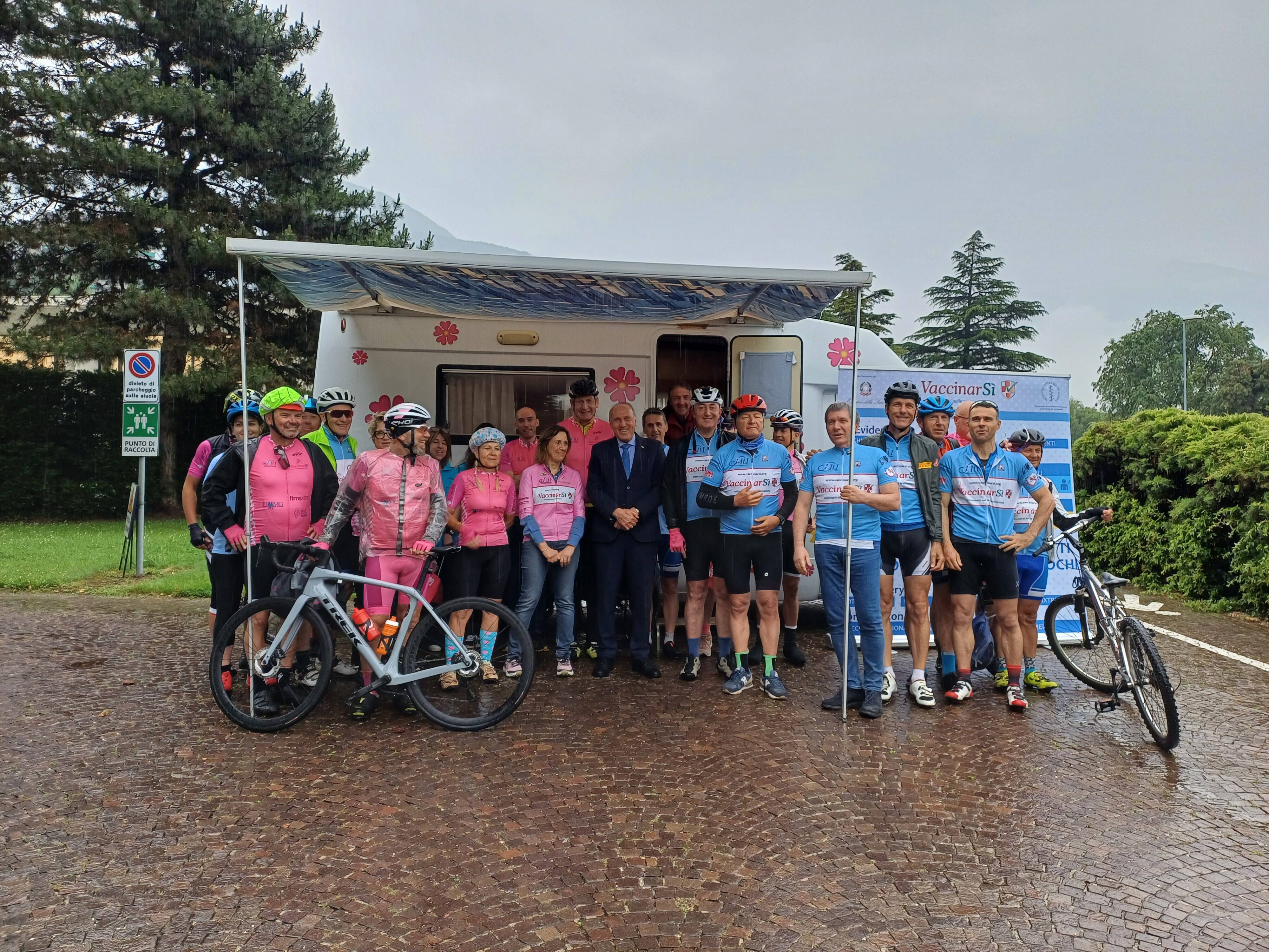 Immagine: foto di gruppo 3.jpg Creative Commons Attributon–ShareAlike 4.0 International (CC BY-SA 4.0)