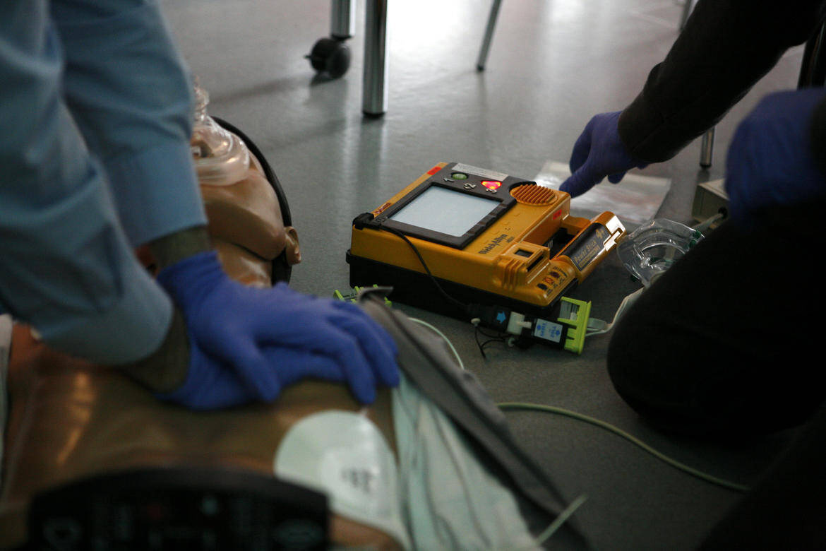 Immagine: defibrillatore-1_imagefullwide.jpg Creative Commons Attributon–ShareAlike 4.0 International (CC BY-SA 4.0)