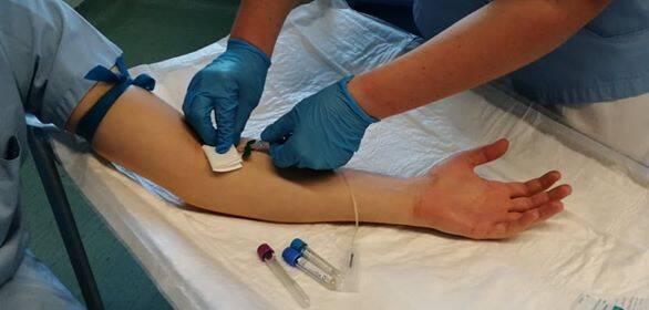 Immagine: prelievo sangue 2.jpg Licenza sconosciuta