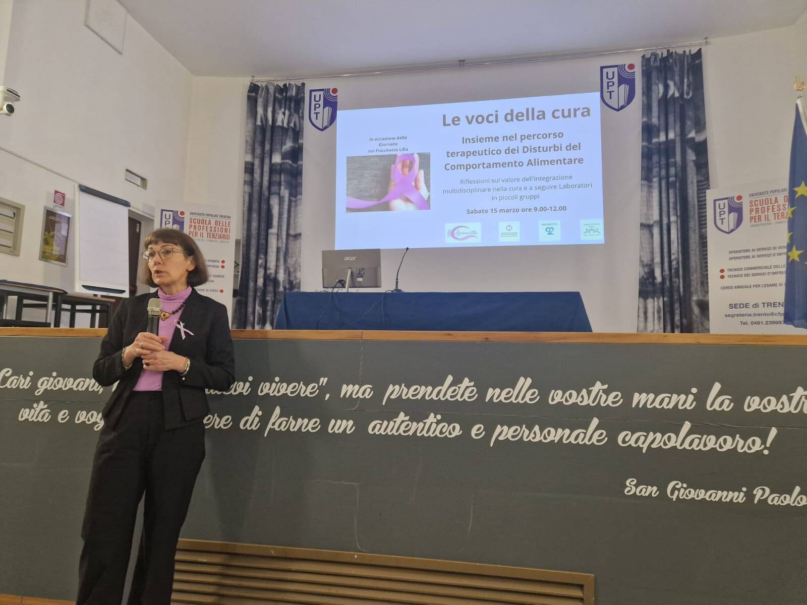 Immagine: Le voci della cura_Fiocchetto Lilla.jpeg Creative Commons Attributon–ShareAlike 4.0 International (CC BY-SA 4.0)